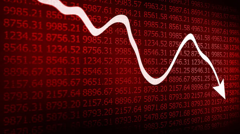 Market Meltdown: Nifty Dips Below 22,500, Sensex Plummeting by 733 Points, Realty and Banks Take the Lead in Dragging